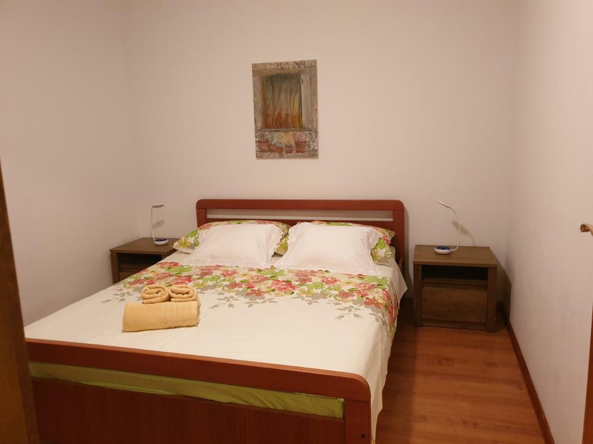 Hotel Lemon Tree Donji Seget Exterior foto